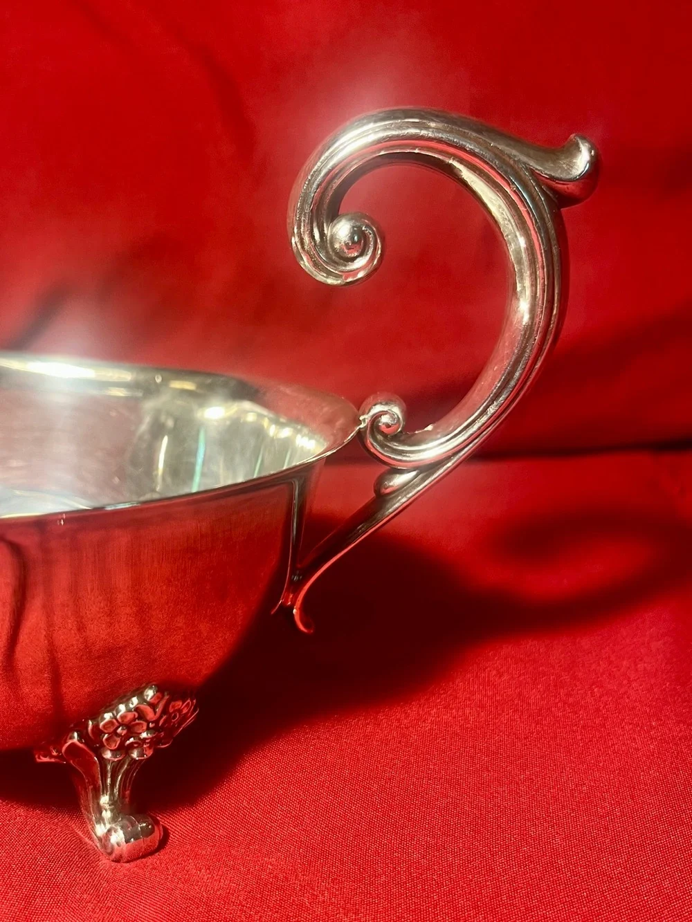1847 “Eternally Yours” Collection HERITAGE Roger’s Bros Silver Plate Gravy Boat